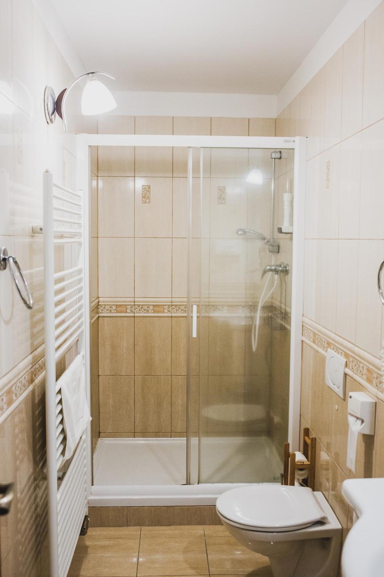 בויניצה Hotel Lipa מראה חיצוני תמונה